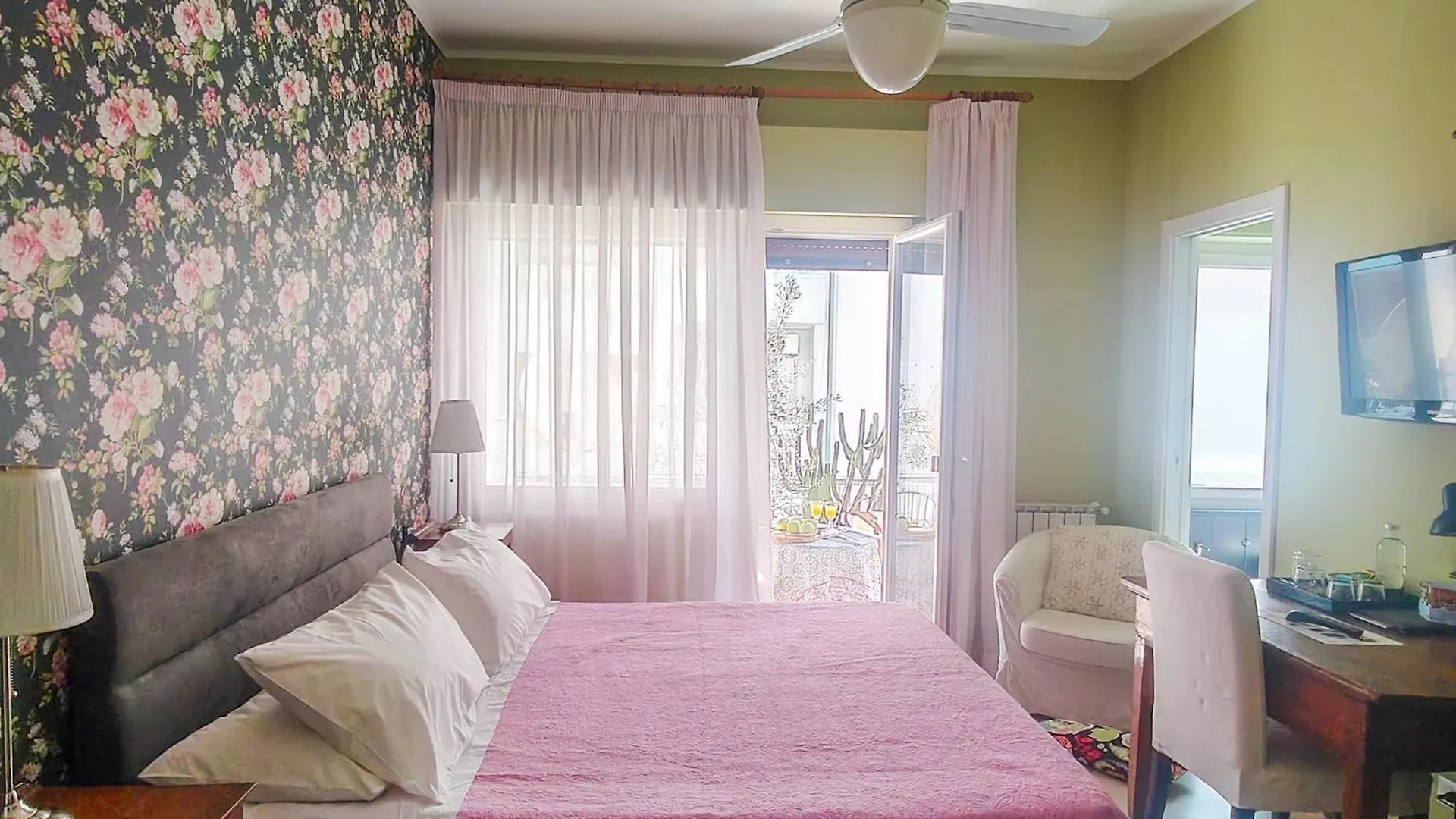 120 Rodionoff B&B - Connection With Airport And Mondello Beach Palermo Alojamento de Acomodação e Pequeno-almoço